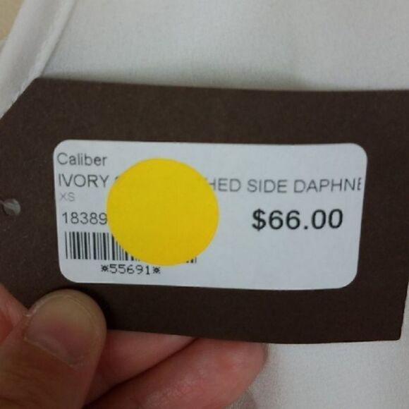 Three Eighty Two Ivory White Sheer Daphne Tank - Picture 4 of 7